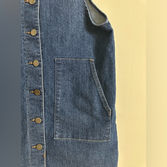 Button-Up Pinafore Dress - Picture 3 of 5